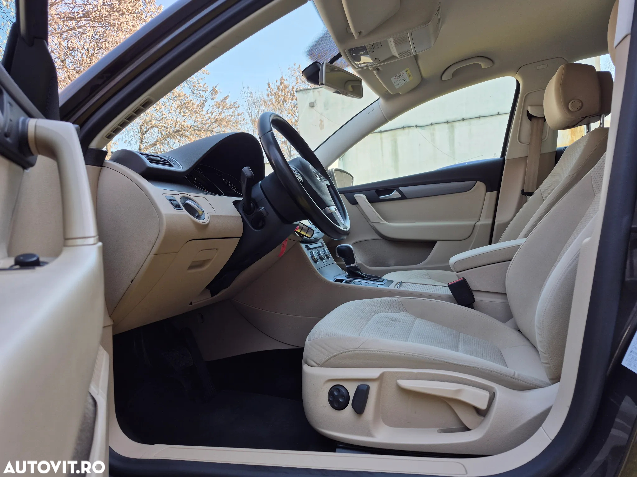 Volkswagen Passat Variant 2.0 TDI Blue TDI DSG Comfortline - 8