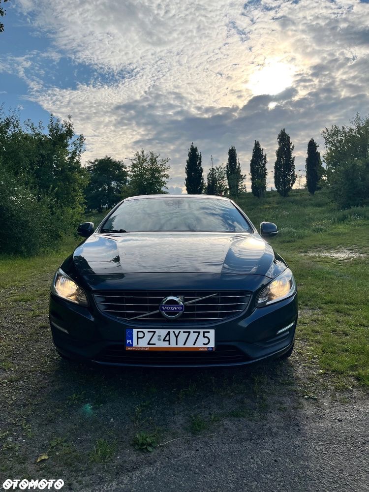 Volvo V60 D3 Drive-E Dynamic Edition (Momentum) - 3