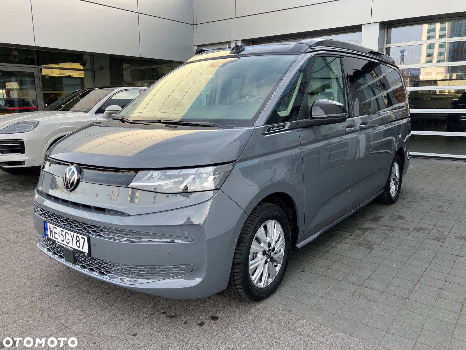 Volkswagen california Nowa California Beach silnik: 2,0 l TSI OPF 204 KM / skrzynia biegów: 7-biegowa DSG rozstaw osi: 3124 mm - 10