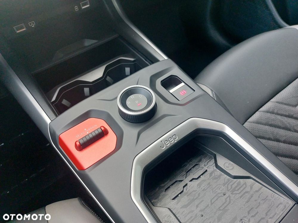 Jeep Compass - 22