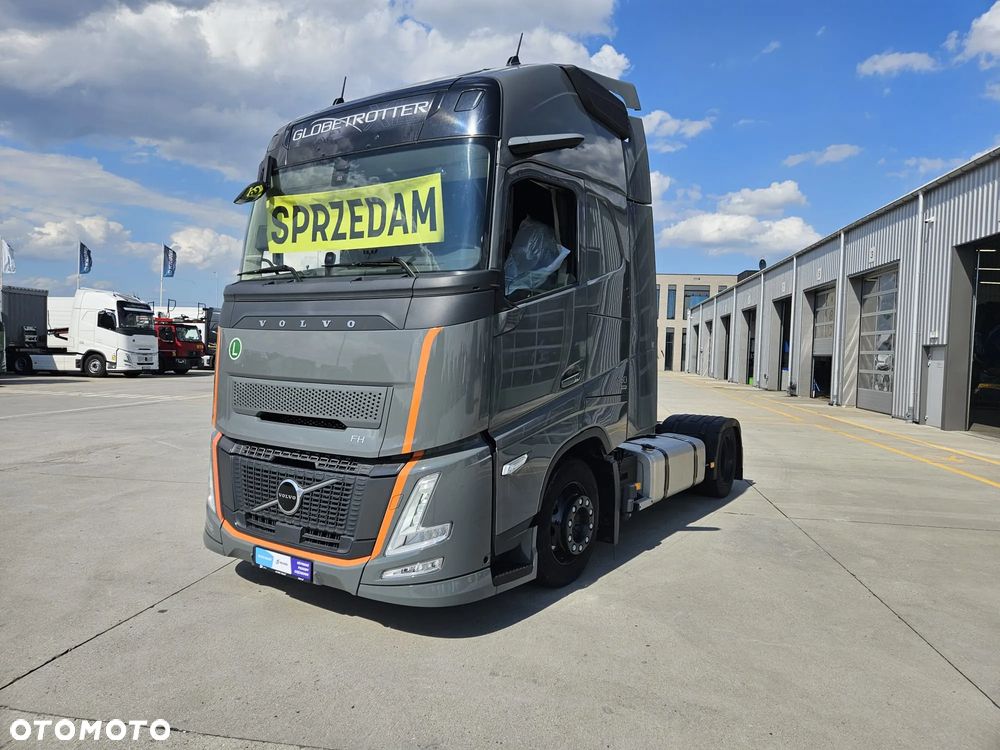 Volvo FH4 AERO 4x2 460 KM GLOBETROTTER XL LOW DECK - 1