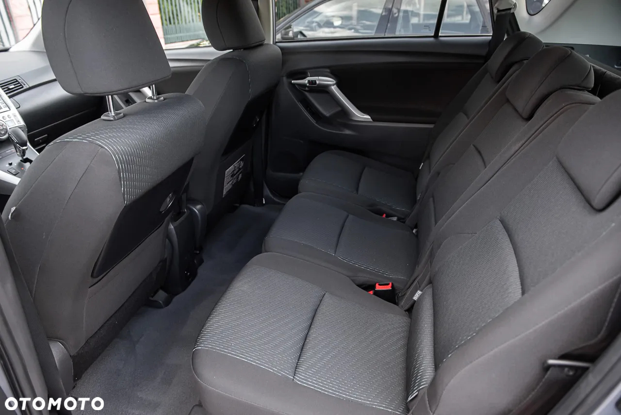 Toyota Verso 1.8 Premium MS - 23