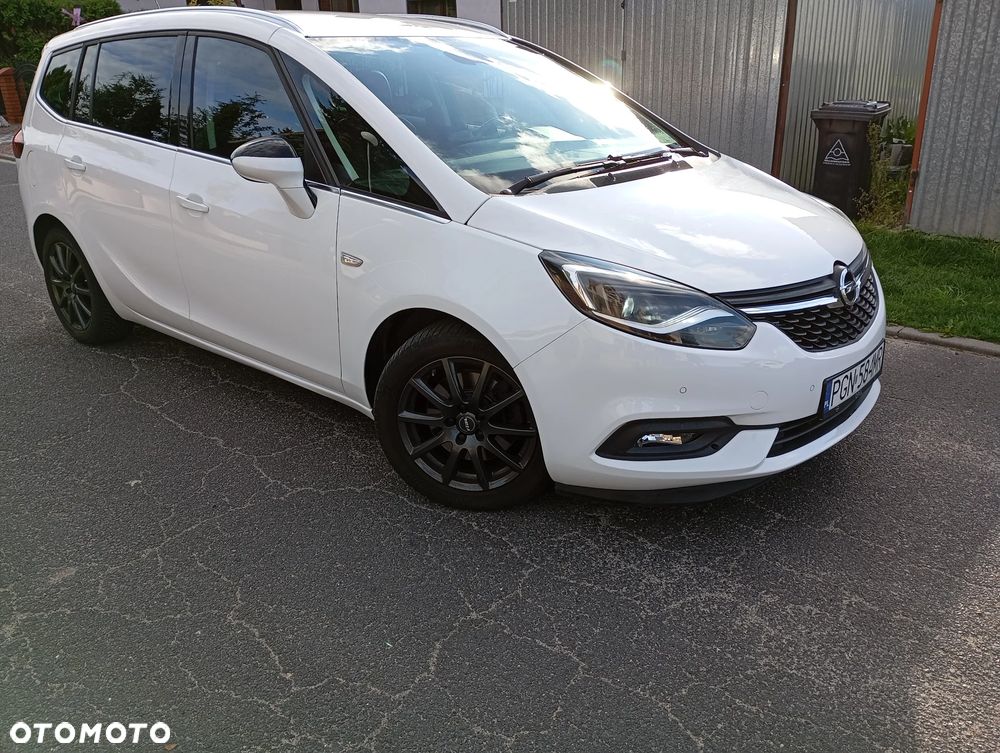 Opel Zafira 2.0 D (CDTI ecoFLEX) Start/Stop Innovation - 2
