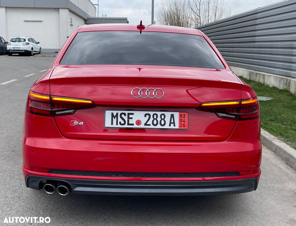 Audi A4 2.0 TDI ultra S tronic sport - 6