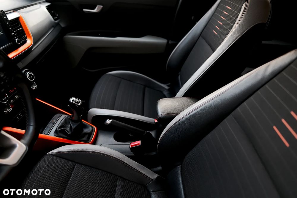 Kia Stonic 1.0 T-GDI 120 Edition 7 - 30