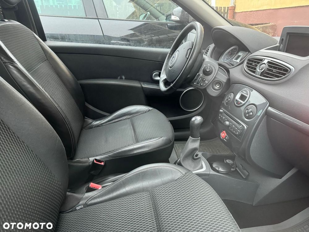 Renault Clio - 1