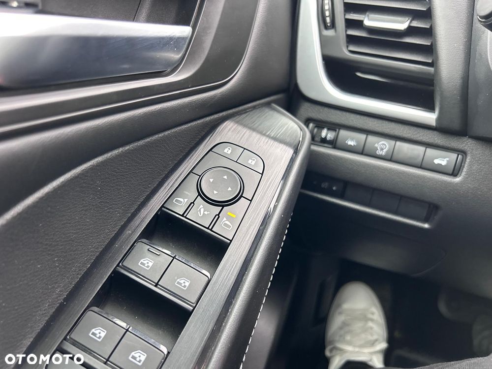 Nissan Qashqai 1.3 DIG-T MHEV N-Connecta Xtronic - 13