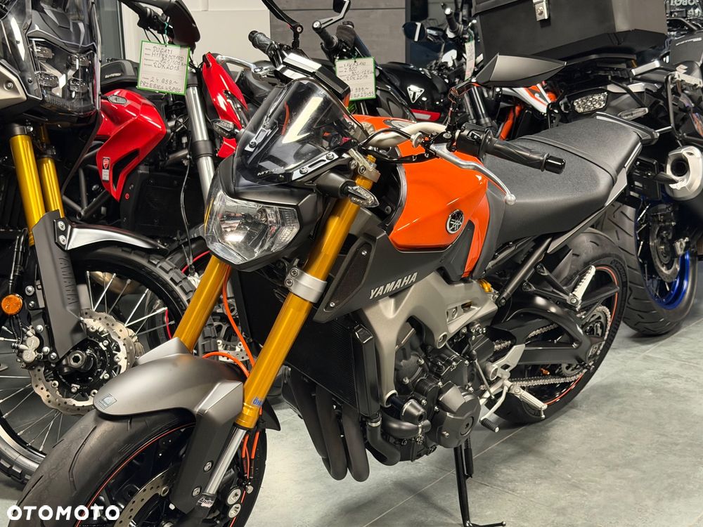 Yamaha MT - 40
