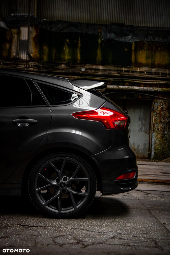 Ford Focus 2.0 EcoBoost ST-2 - 3