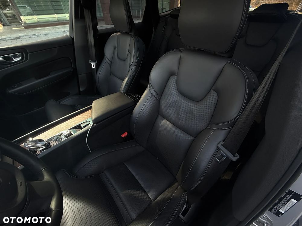 Volvo XC 60 B5 B AWD Ultimate Bright - 15