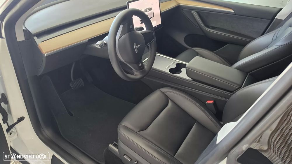 Tesla Model Y Long Range Dual Motor AWD - 7