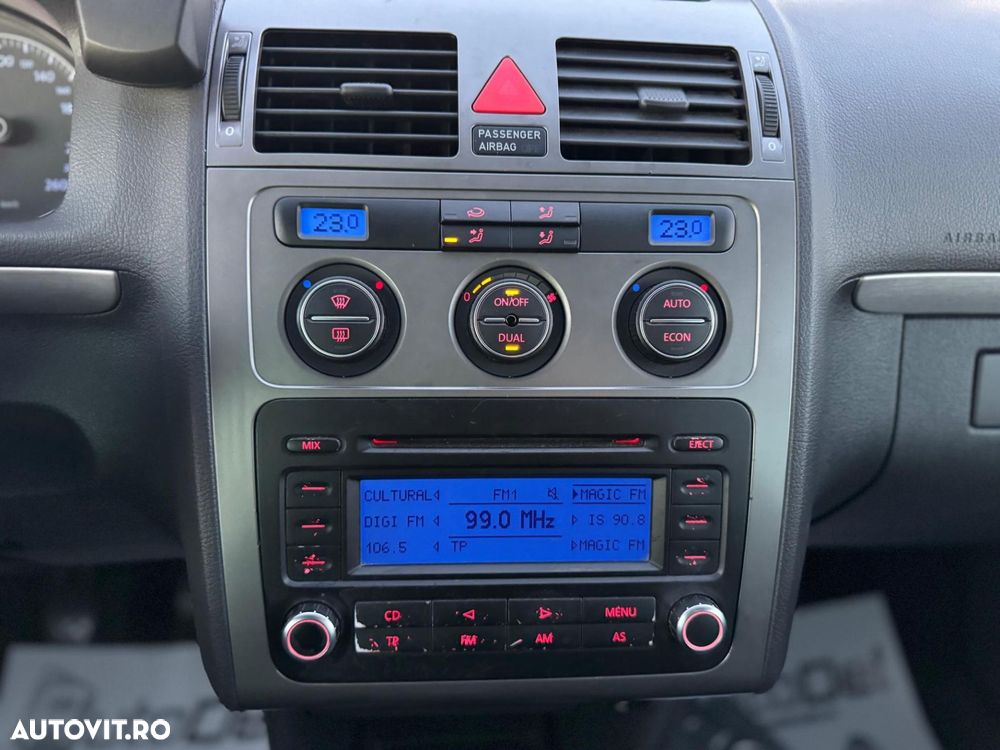 Volkswagen Touran ver-2-0-tdi-bluemotion-technology-comfortline - 8