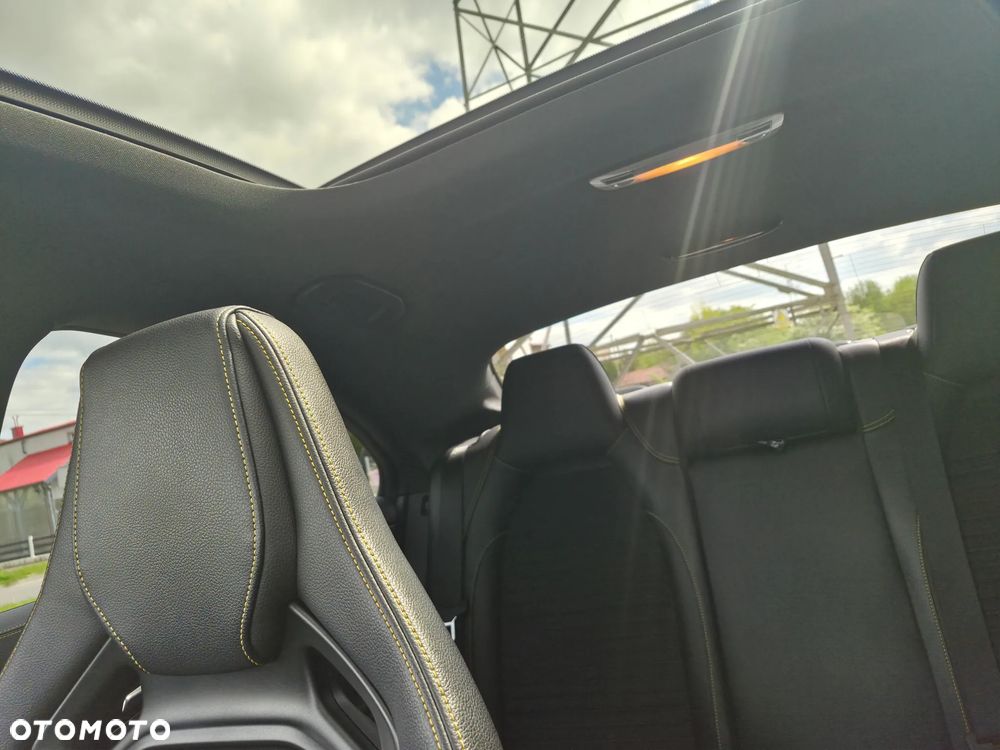 Mercedes-Benz CLA AMG 45 4Matic AMG Speedshift 7G-DCT Yellow Night Edition - 20