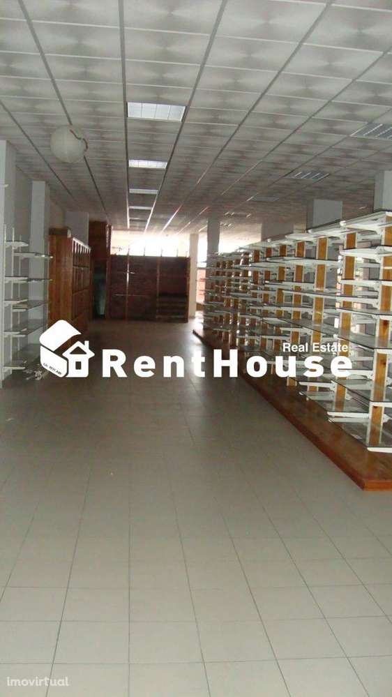 Arrendamento Espaço Comercial na Rua Rancho das Cantarinhas, Nº70 - Grande imagem: 2/4