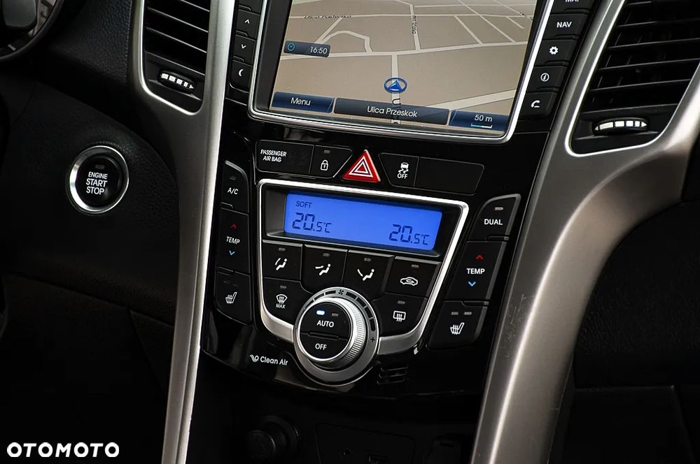 Hyundai i30 1.6 CRDi Premium - 36
