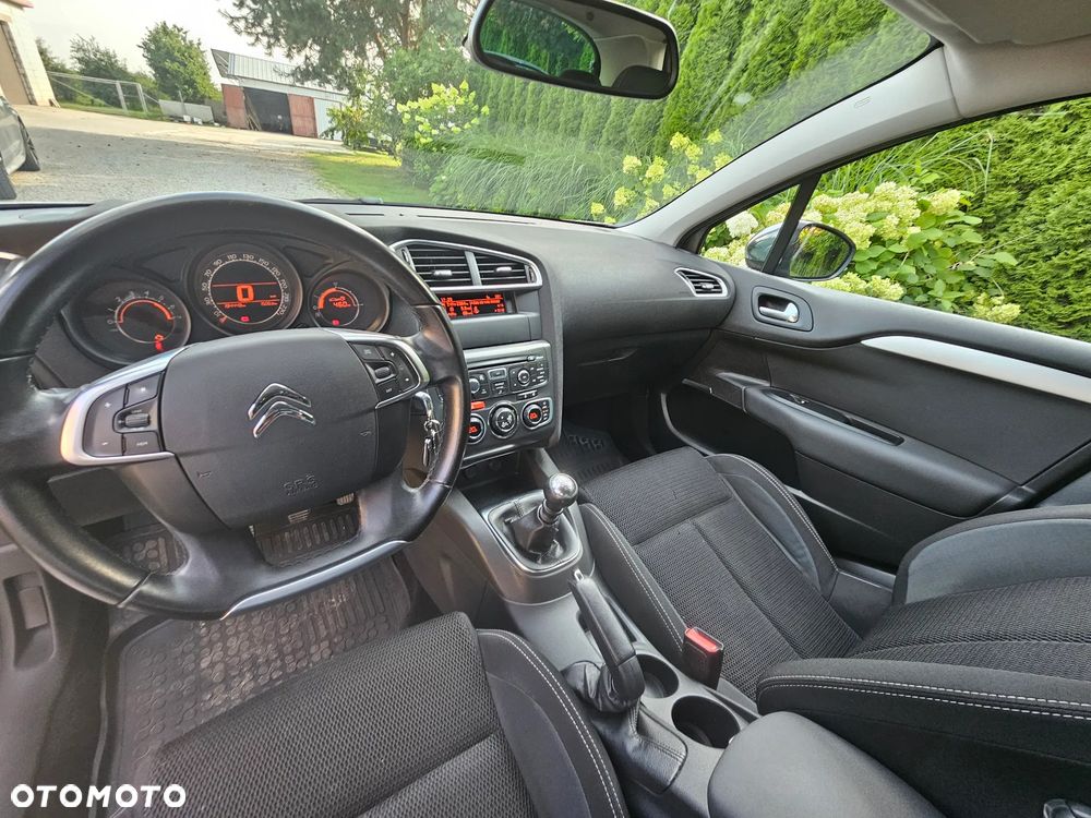 Citroën C4 HDi 115 Exclusive - 8