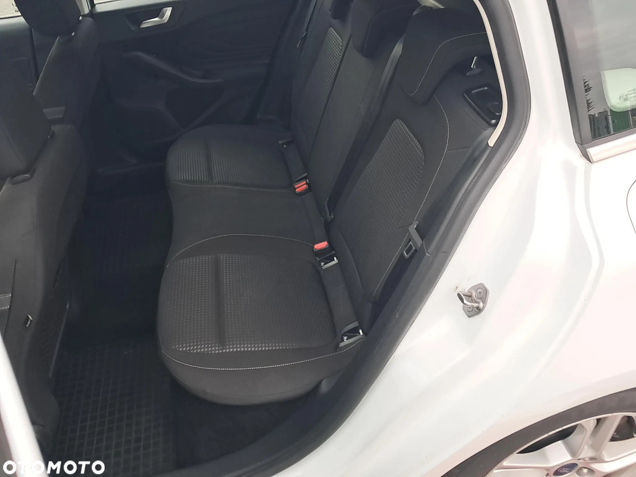 Ford Focus 1.0 EcoBoost Active - 16