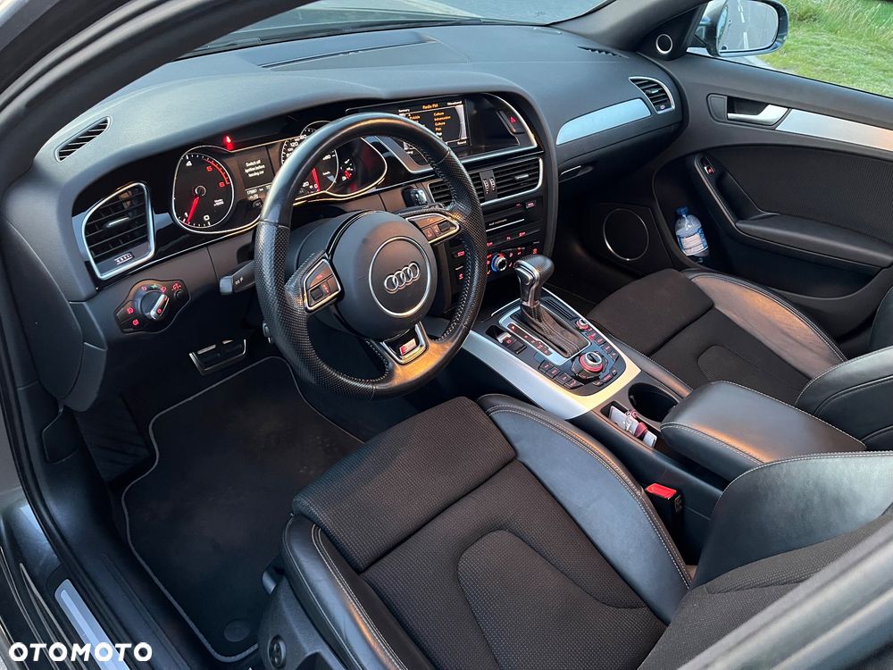 Audi A4 Avant 2.0 TDI DPF clean diesel multitronic S line Sportpaket - 14