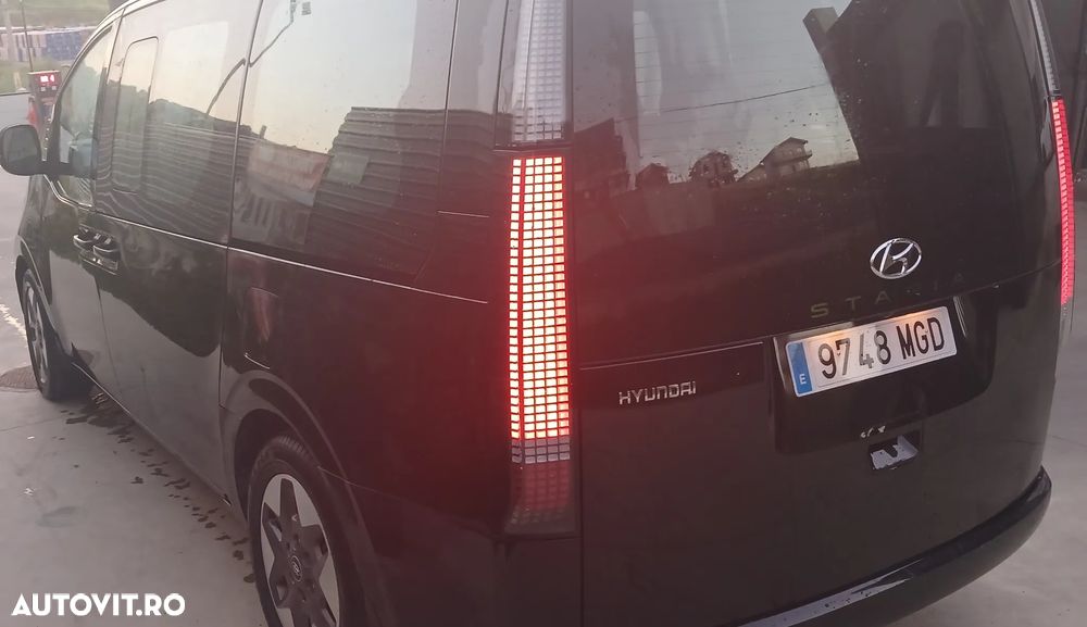 Hyundai Staria - 13