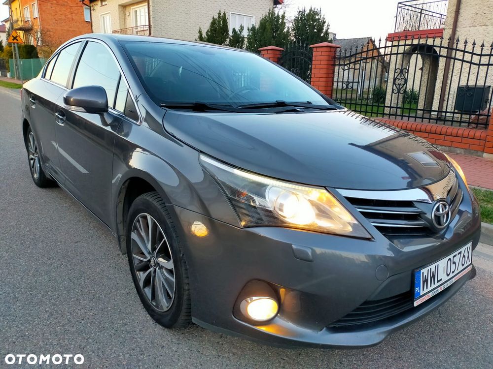 Toyota Avensis - 8