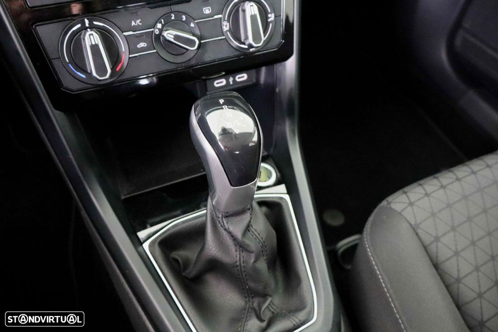 VW T-Cross 1.0 TSI Life DSG - 35