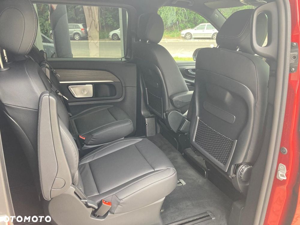 Mercedes-Benz Klasa V - 25