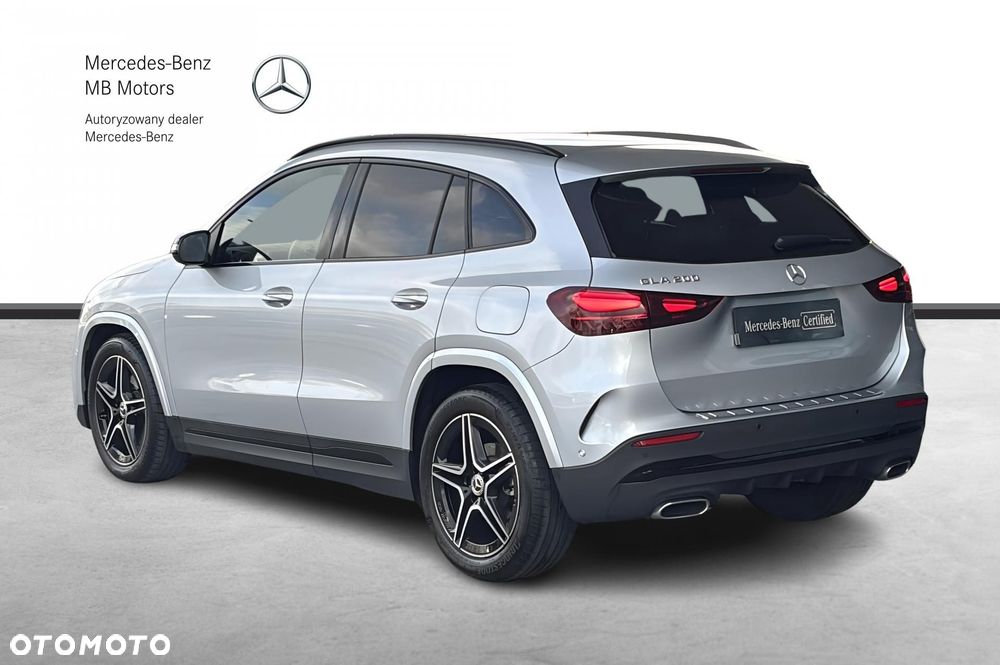 Mercedes-Benz GLA - 5