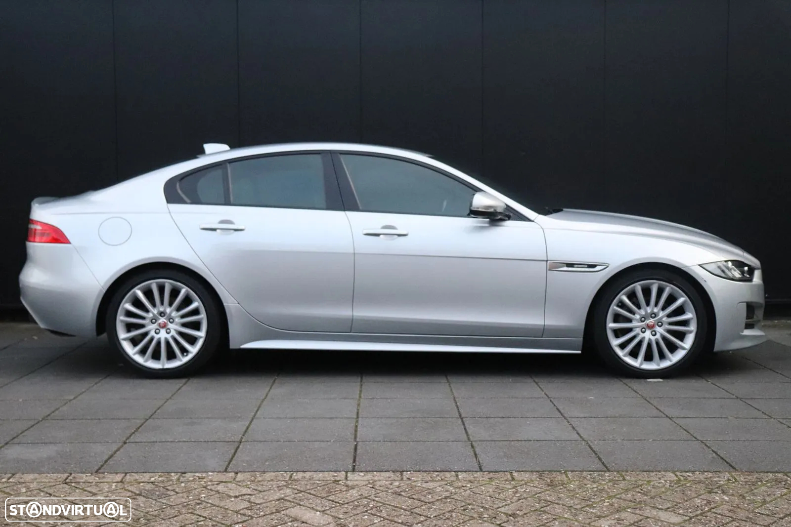 Jaguar XE 2.0 D R-Sport Aut. - 4