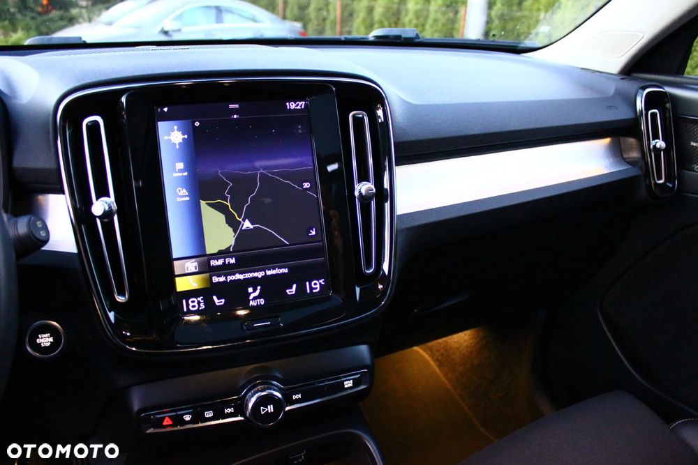 Volvo XC 40 D3 Momentum Pro - 29