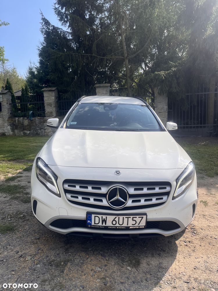 Mercedes-Benz GLA - 3