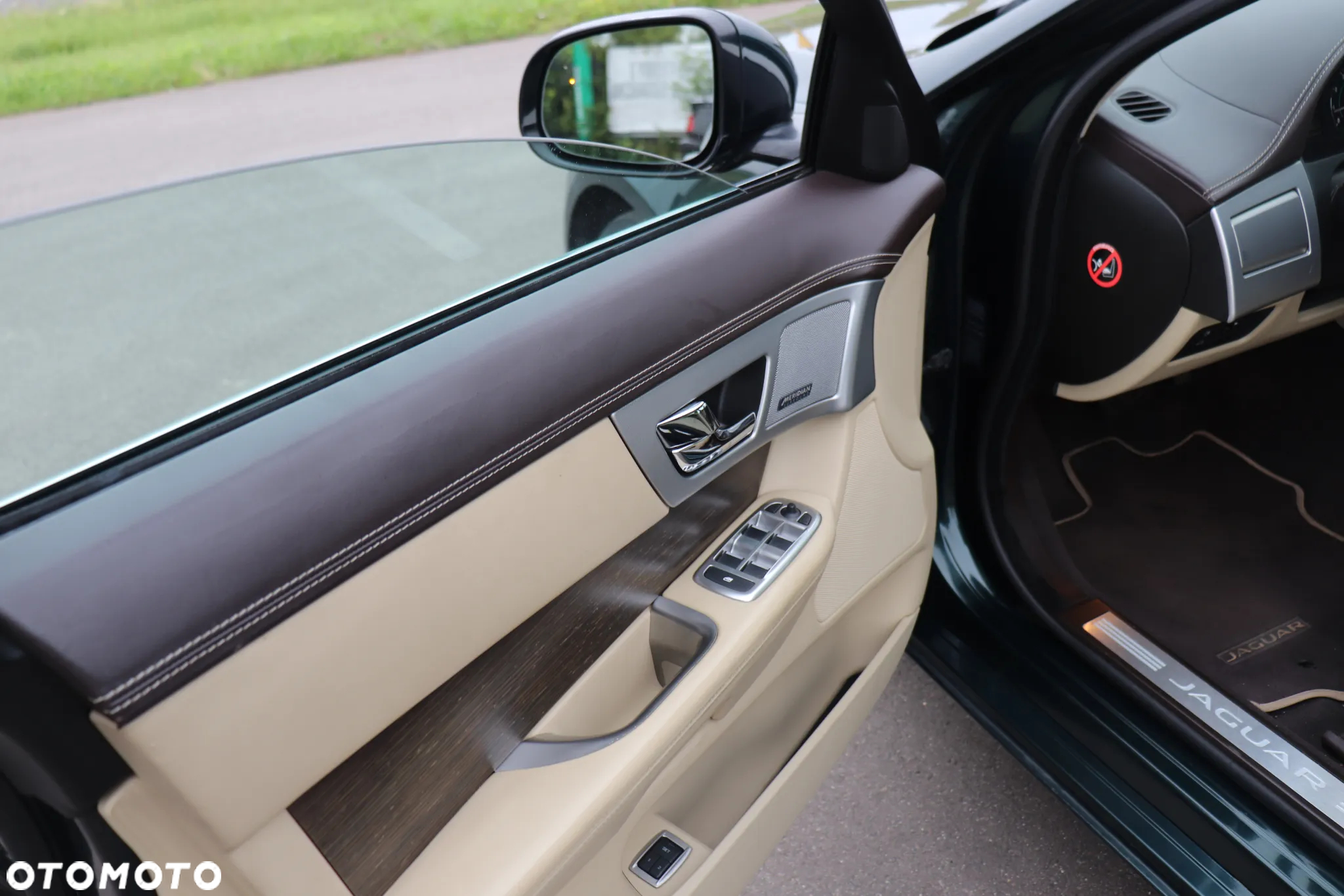 Jaguar XF 3.0 T AWD R-Sport - 21
