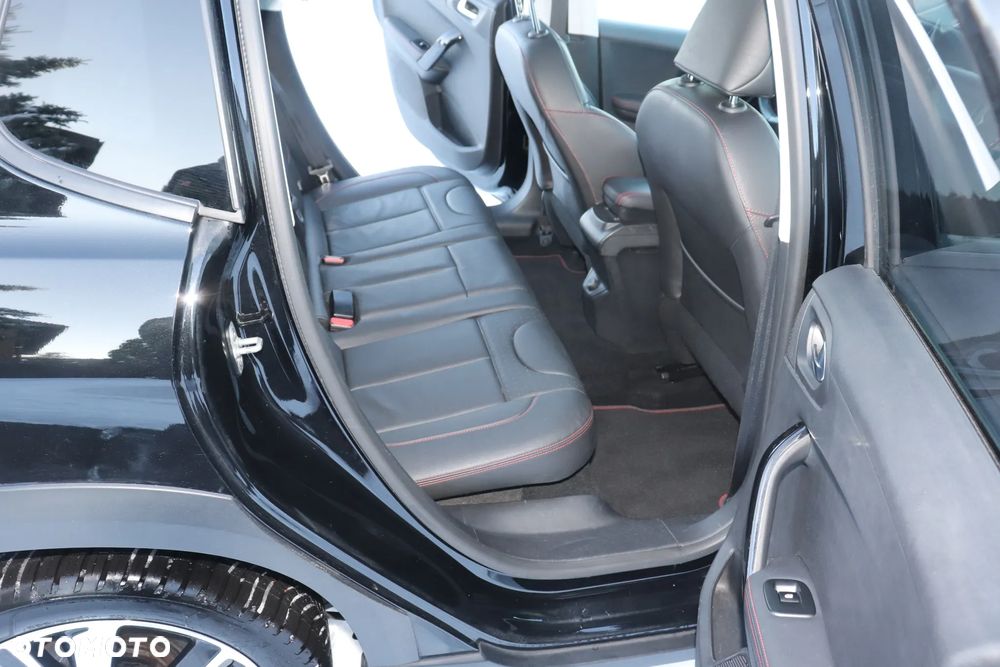 Peugeot 2008 PureTech 130 EAT8 GT Exclusive - 30