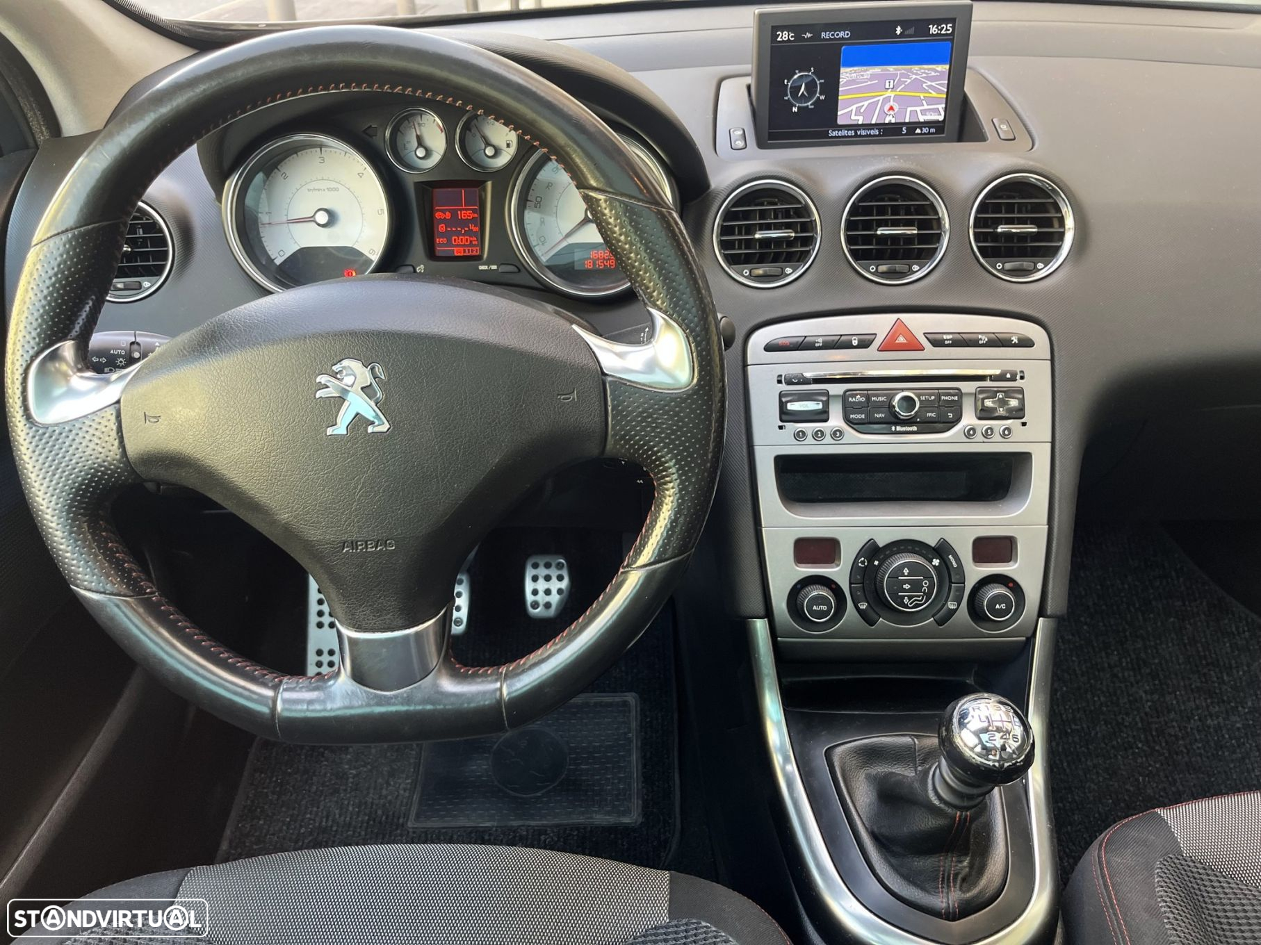 Peugeot 308 1.6 e-HDi Sportium CVM6 - 27