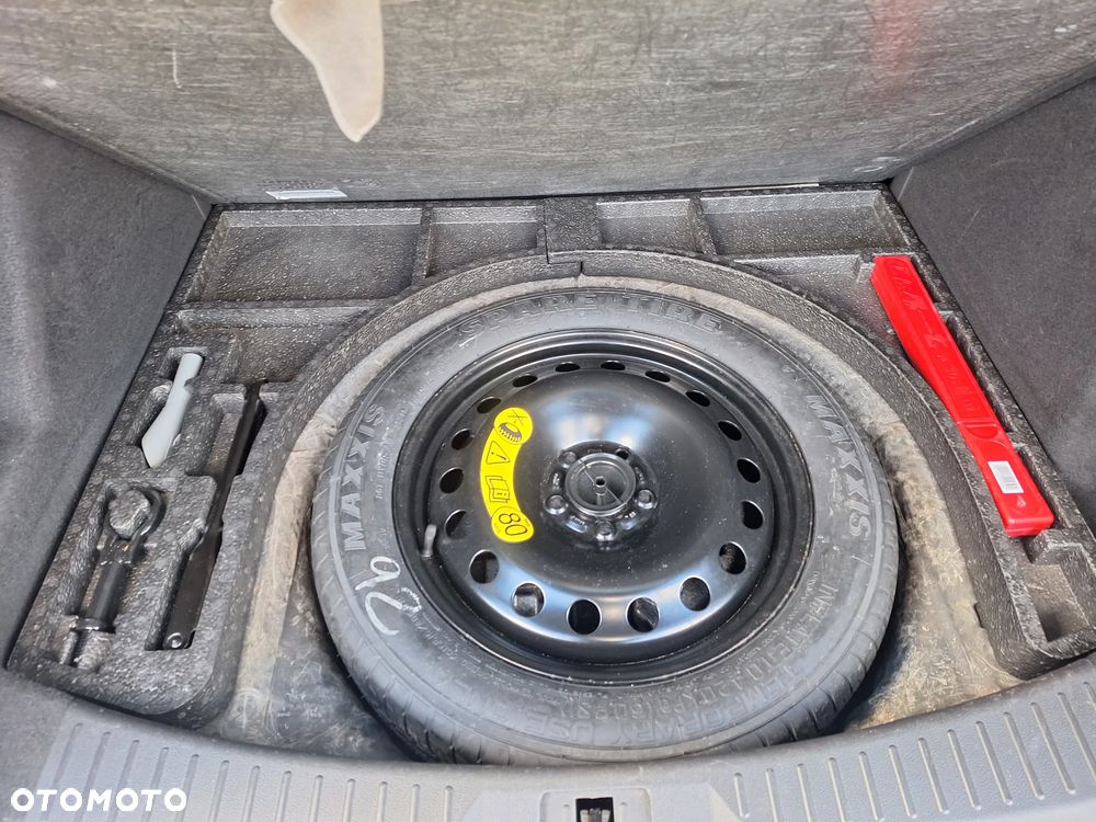 Ford Kuga - 31