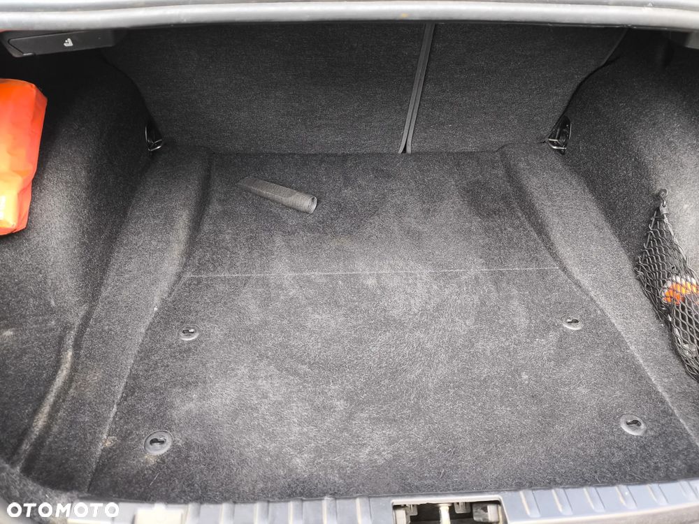 BMW Seria 1 120d - 22