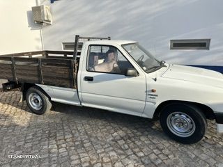 Toyota Hilux 2.4 D LN110L XCab - 2