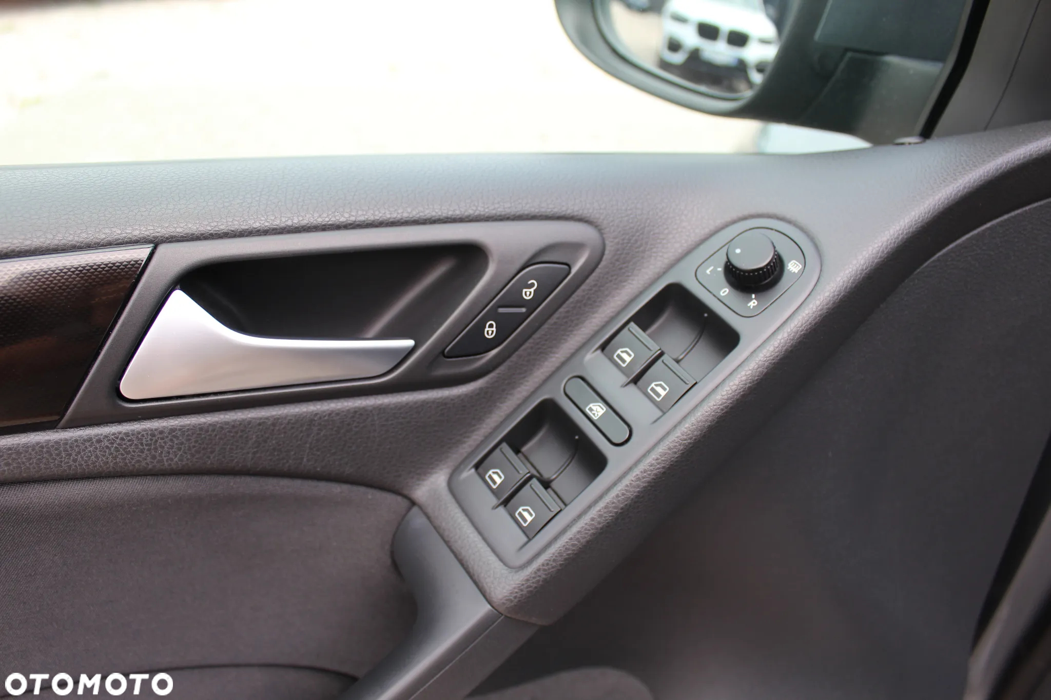 Volkswagen Golf 1.6 Comfortline - 12