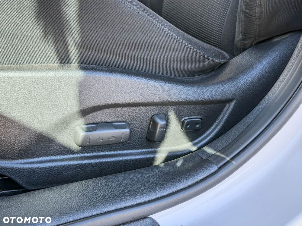 Hyundai i40 Kombi 1.7 CRDi DCT Style - 22