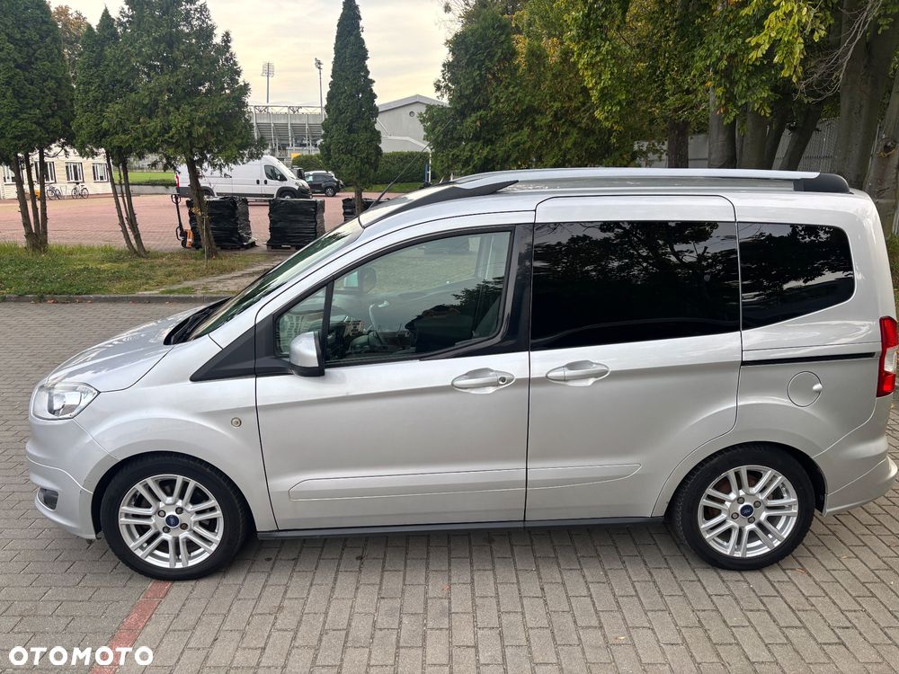 Ford Tourneo Courier 1.5 TDCi Titanium - 2