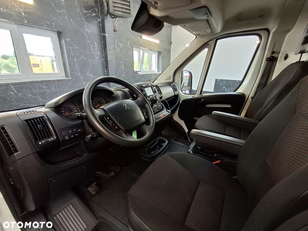 Peugeot Boxer 2020 Rok Furgon VAN L2H2 Kamera Cofania Nawigacja Fabryczna TomTom Światła LED Klimatyzacja Automatyczna Tempomat Niski Przebieg - 33