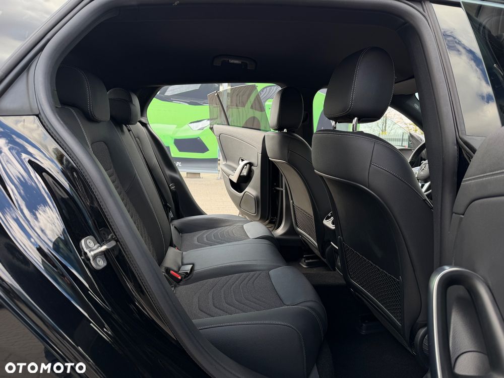 Mercedes-Benz CLA 220 d 8G-DCT - 30