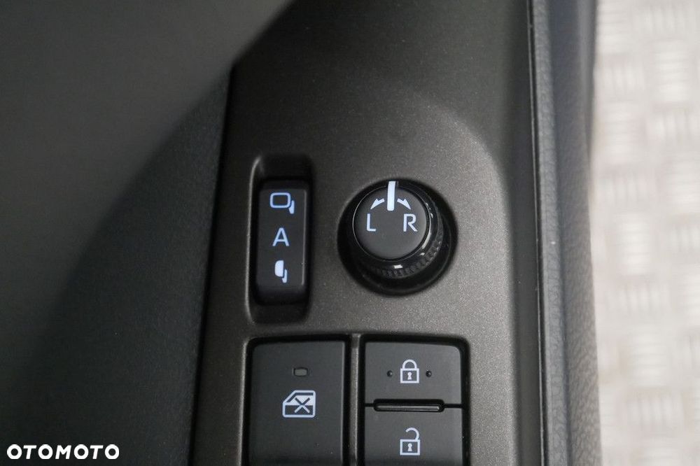 Toyota Camry 2.5 Hybrid Comfort CVT - 28