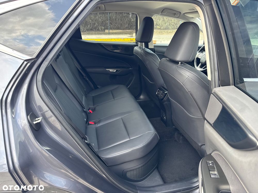 Lexus NX 350h Prestige 2WD - 34