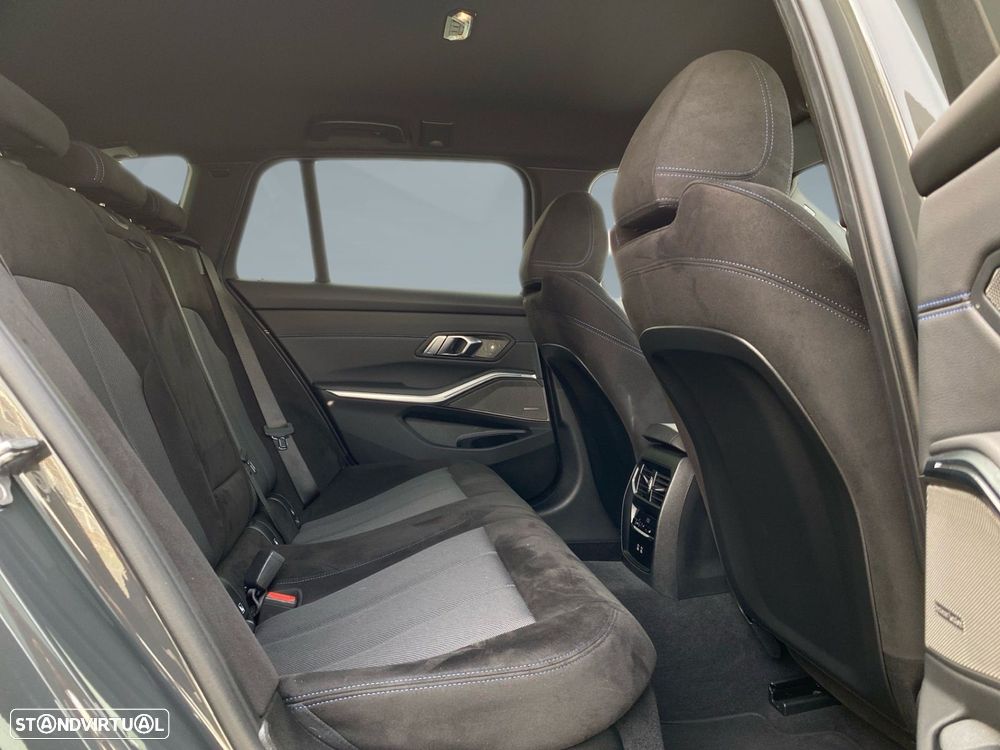 BMW 330 e Pack Desportivo M Auto - 22