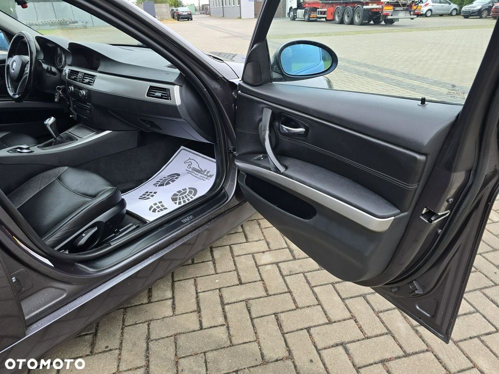 BMW Seria 3 - 28