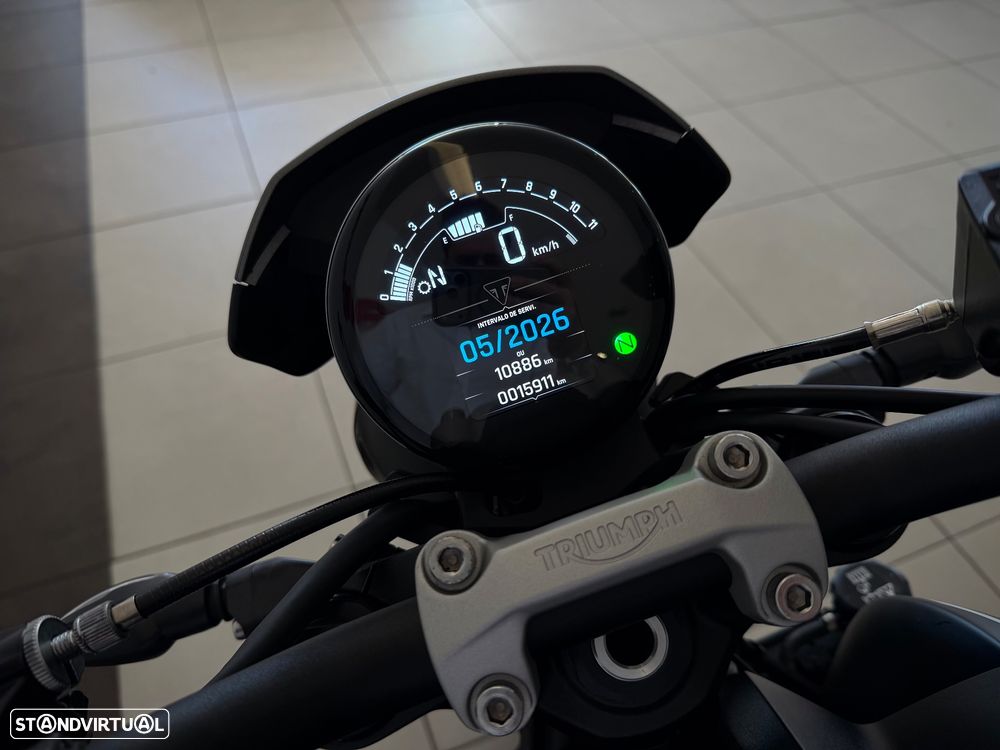 Triumph Trident 660 - 9