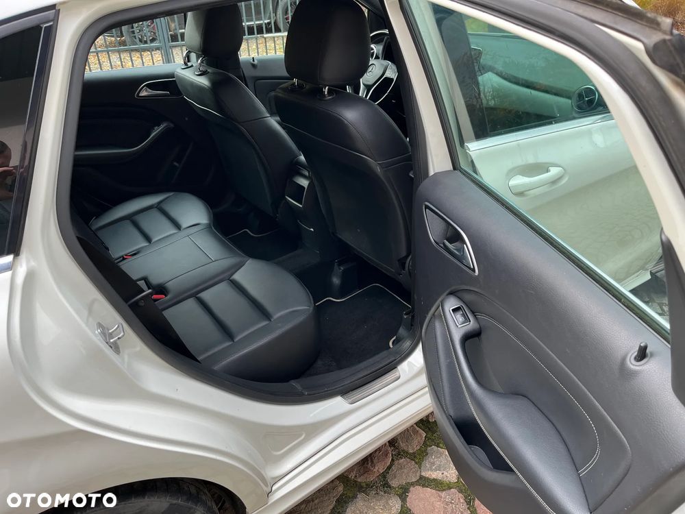 Mercedes-Benz Klasa B 200 CDI (BlueEFFICIENCY) - 17