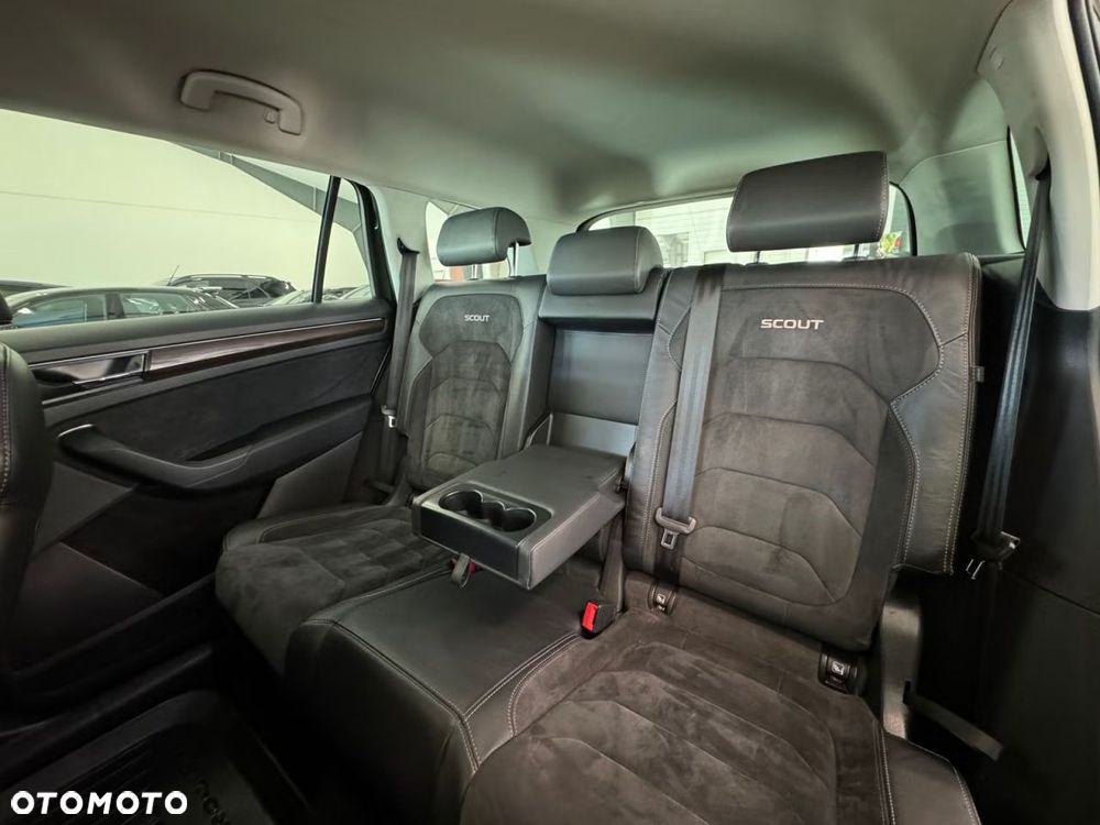 Skoda Kodiaq 2.0 TDI 4x4 DSG Scout - 36