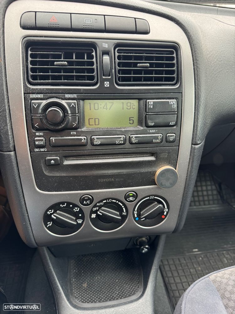 Toyota Avensis S/D 1.6 Sol - 3