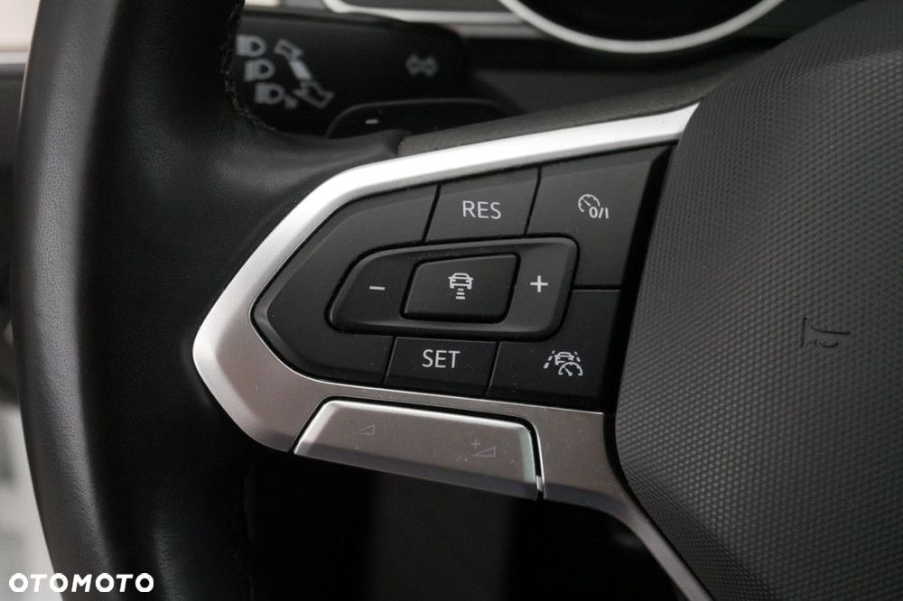 Volkswagen Passat 1.5 TSI EVO Elegance DSG - 28